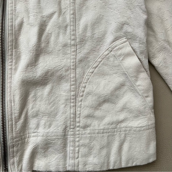 Christopher & Banks stretch textured lightweight jacket - Picture 5 of 9